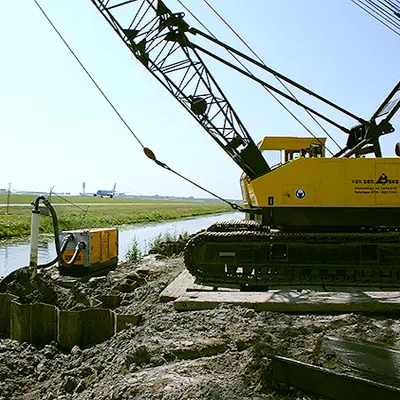 STALEN DAMWAND POLDERBAAN